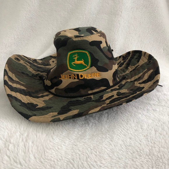 John Deere Camo Fishing Hunting Safari 